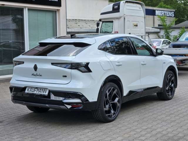 Fahrzeugbild eines Renault Rafale