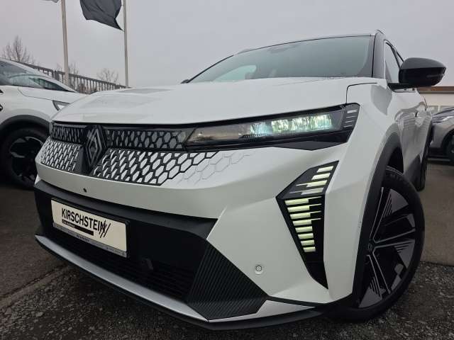 Fahrzeugbild eines Renault Scenic E-TECH