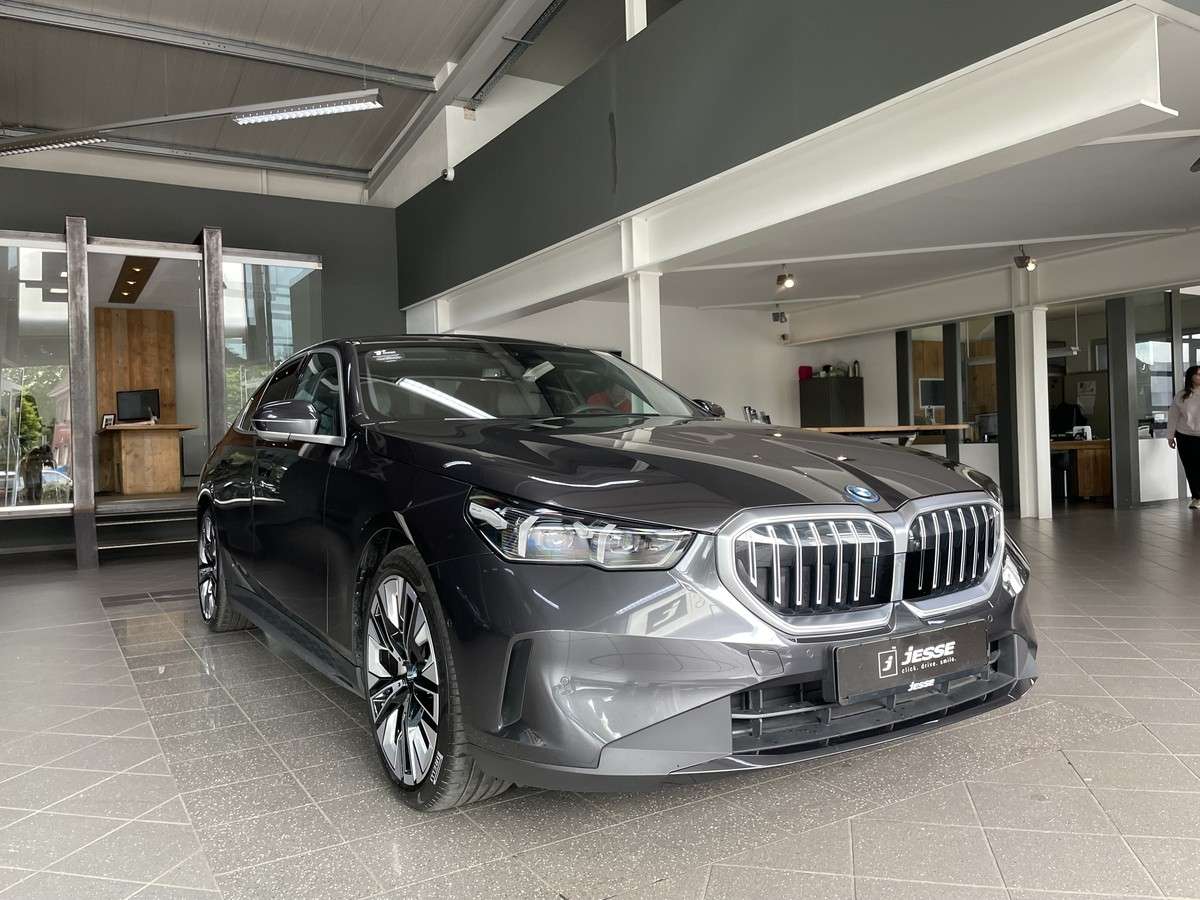 Fahrzeugbild eines BMW 5er-Reihe