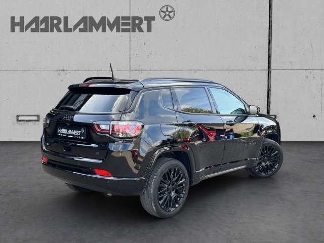 Fahrzeugbild eines Jeep Compass