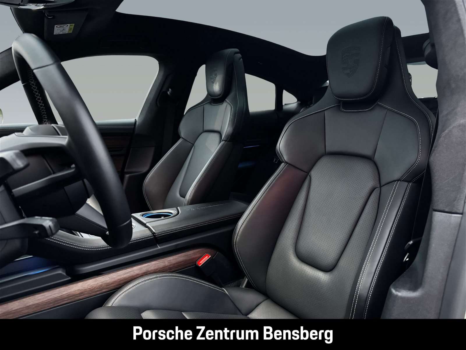 Fahrzeugbild eines Porsche Taycan