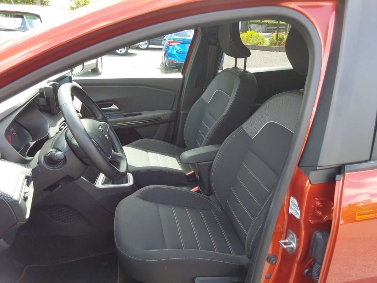 Fahrzeugbild eines Dacia Jogger