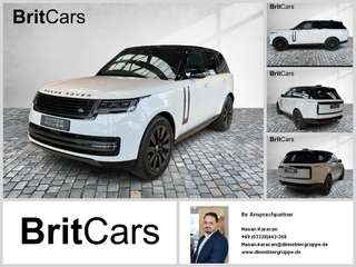 Schräge Frontansicht auf einen Land Rover Range Rover , freigestellt