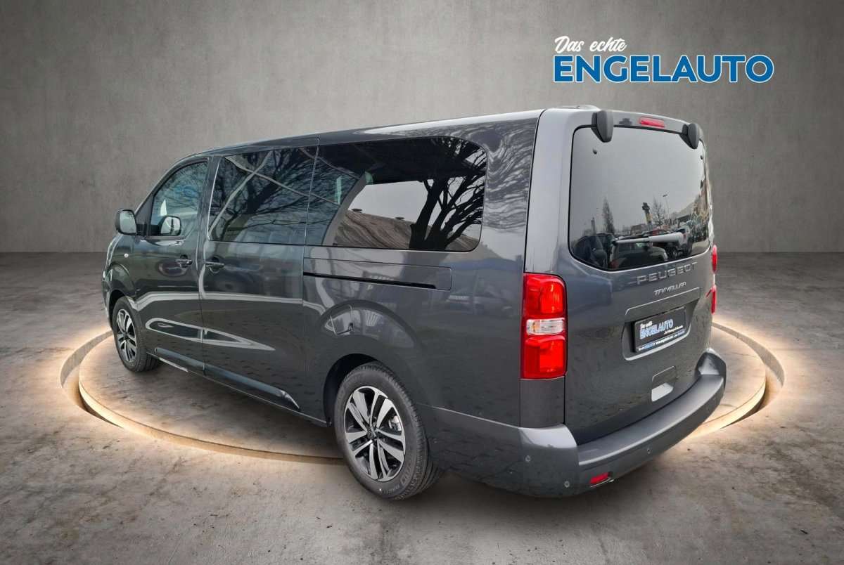 Fahrzeugbild eines Peugeot Traveller