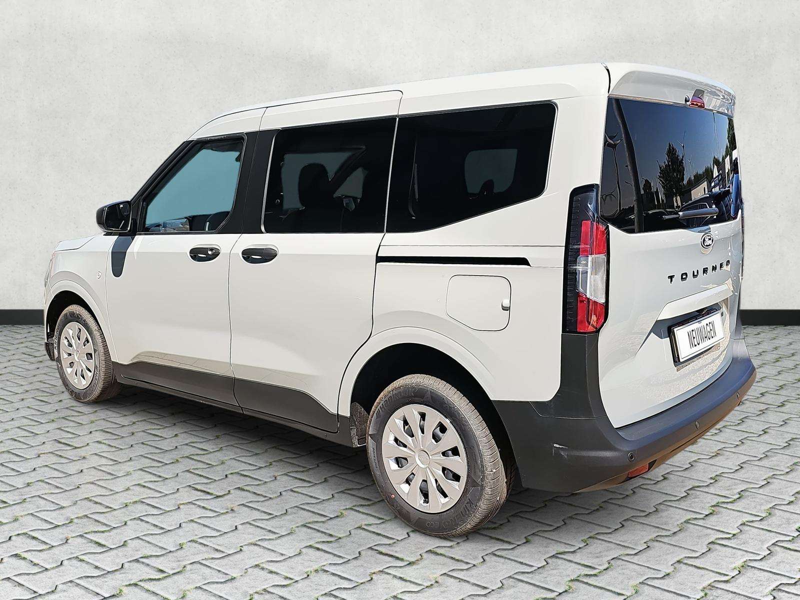 Fahrzeugbild eines Ford Tourneo Courier