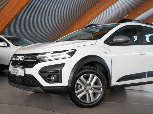 Fahrzeugbild eines Dacia Sandero