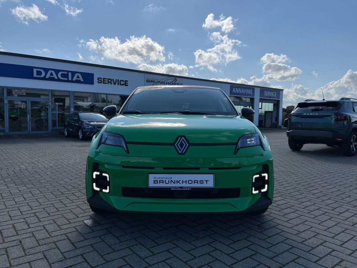 Fahrzeugbild eines Renault 5 E-TECH