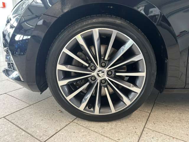 Fahrzeugbild eines Skoda Superb