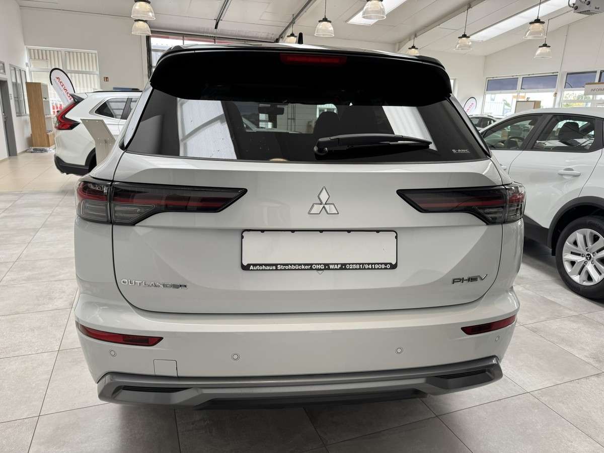 Fahrzeugbild eines Mitsubishi Outlander