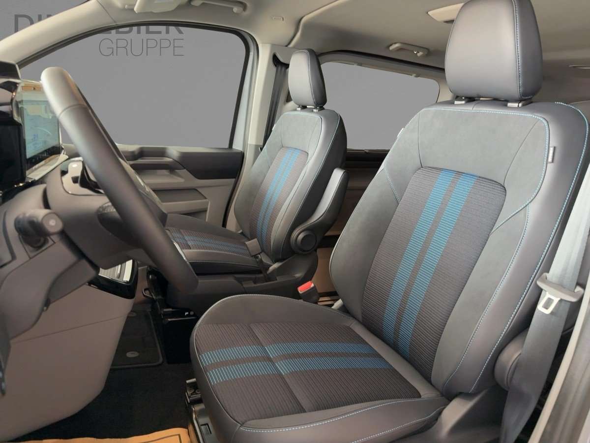 Fahrzeugbild eines Ford Tourneo Custom