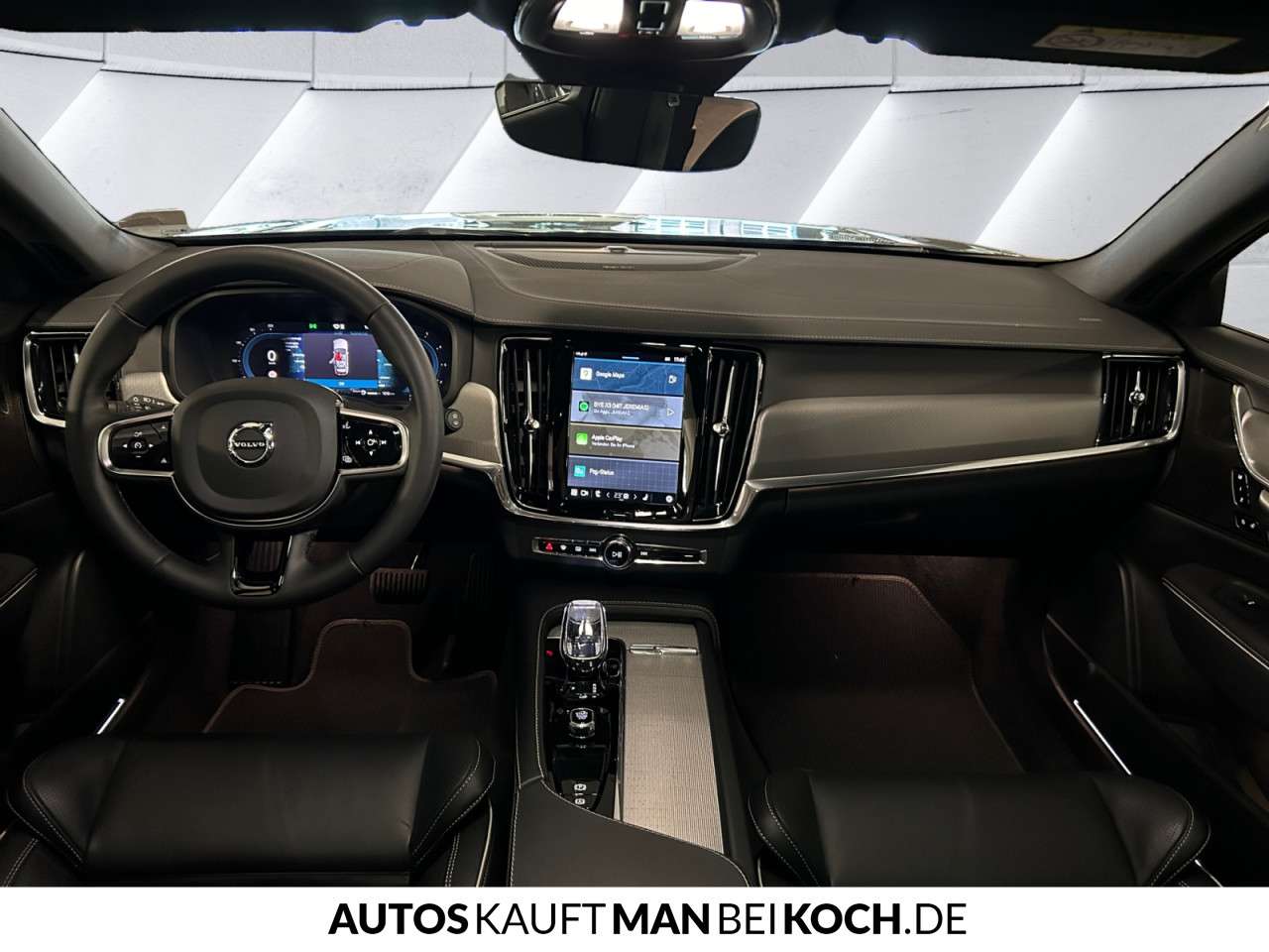 Fahrzeugbild eines Volvo V90 Cross Country