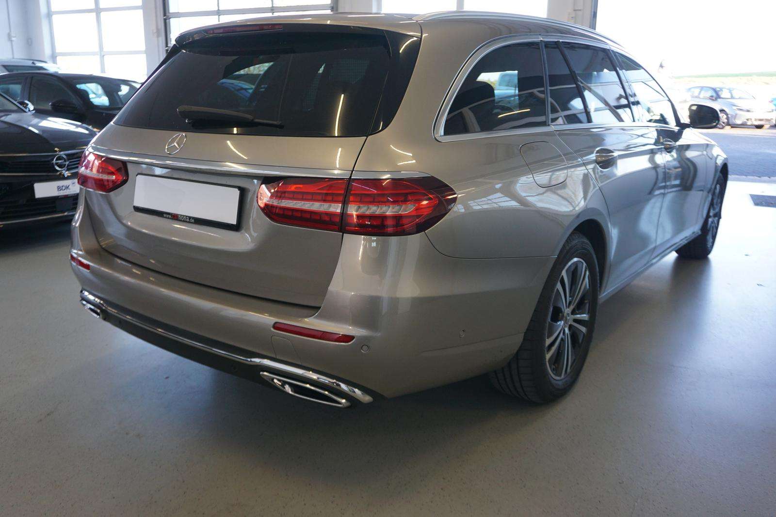 Fahrzeugbild eines Mercedes-Benz E-Klasse