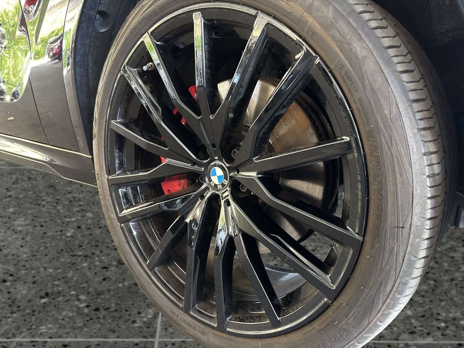 Fahrzeugbild eines BMW X6