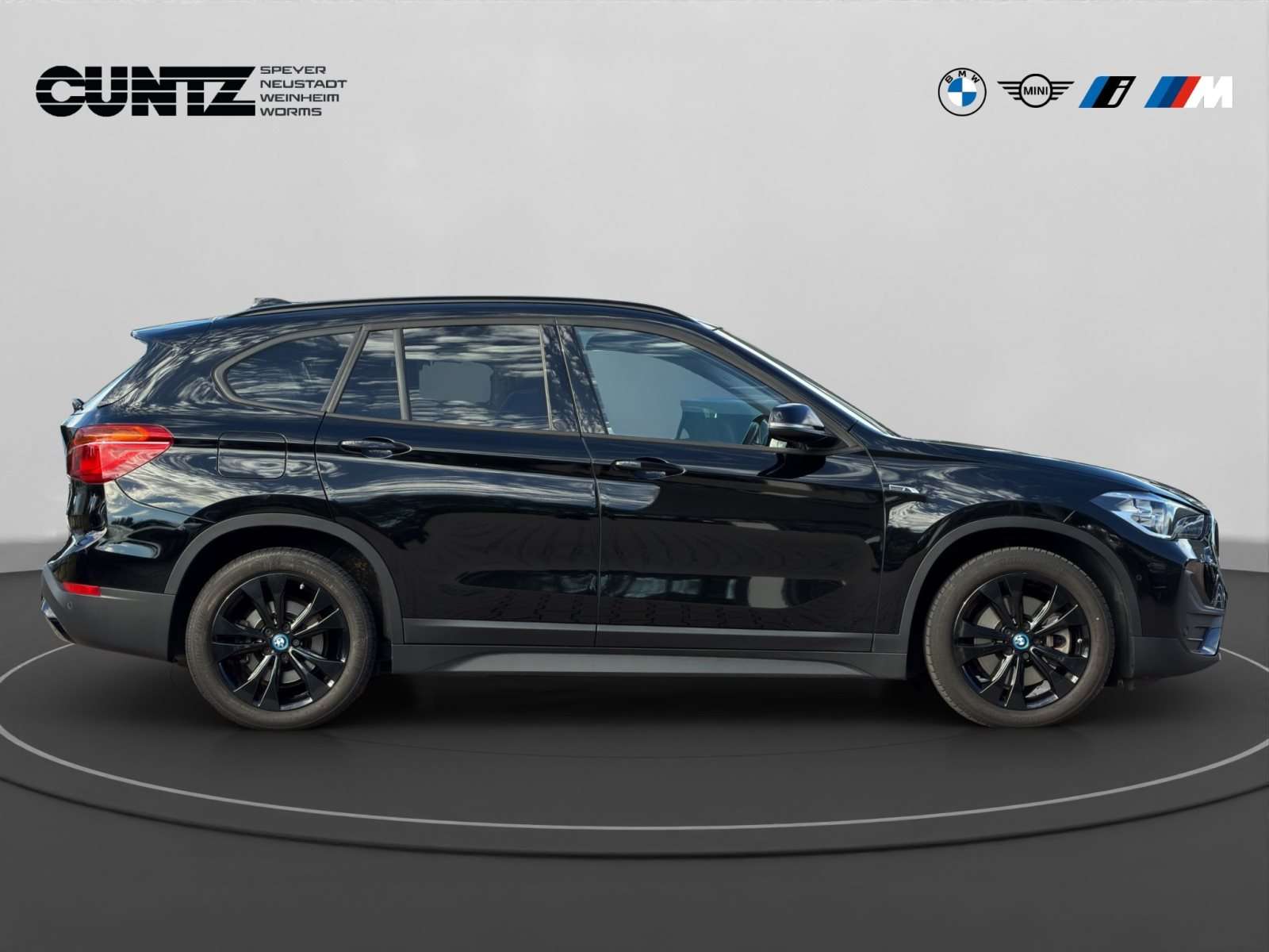 Fahrzeugbild eines BMW X1