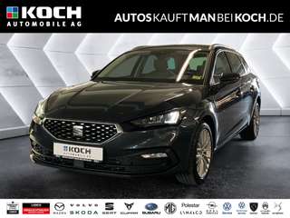 Schräge Frontansicht auf einen SEAT Leon , freigestellt