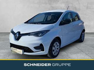 Schräge Frontansicht auf einen Renault ZOE , freigestellt
