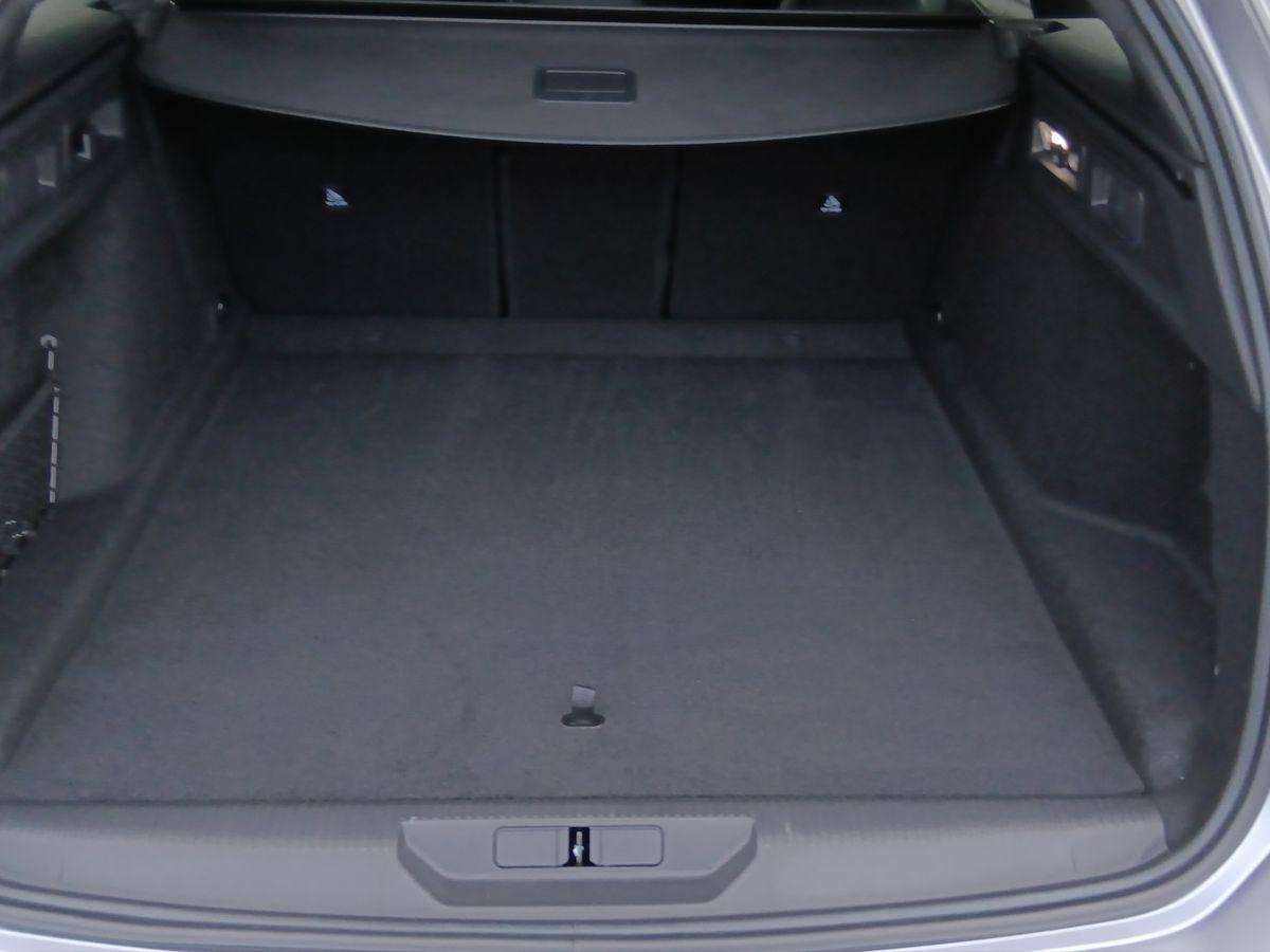 Fahrzeugbild eines Peugeot 308