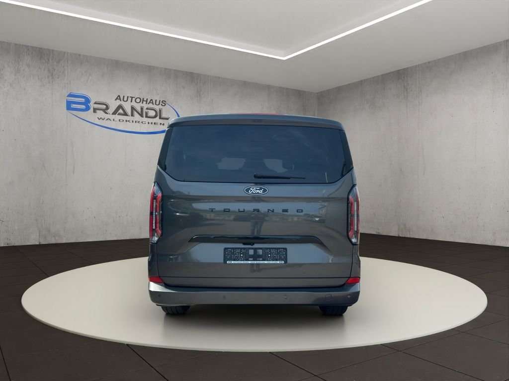 Fahrzeugbild eines Ford Tourneo Custom