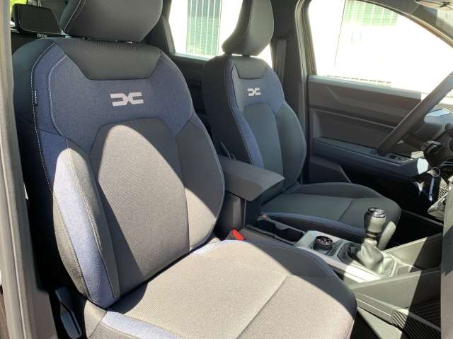 Fahrzeugbild eines Dacia Bigster