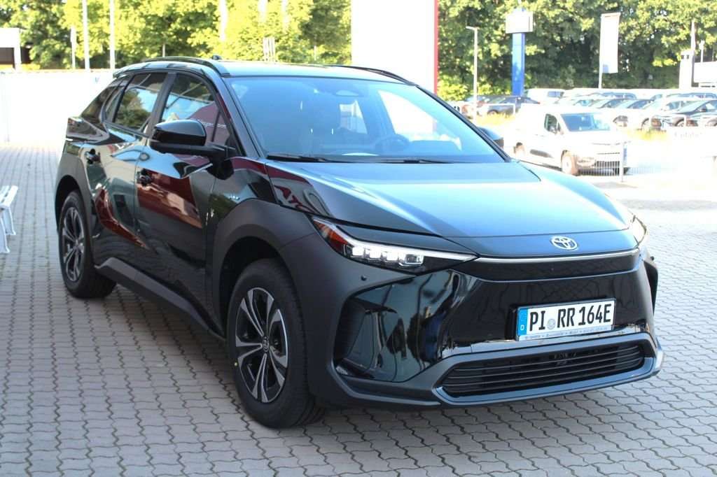 Fahrzeugbild eines Toyota bZ4X