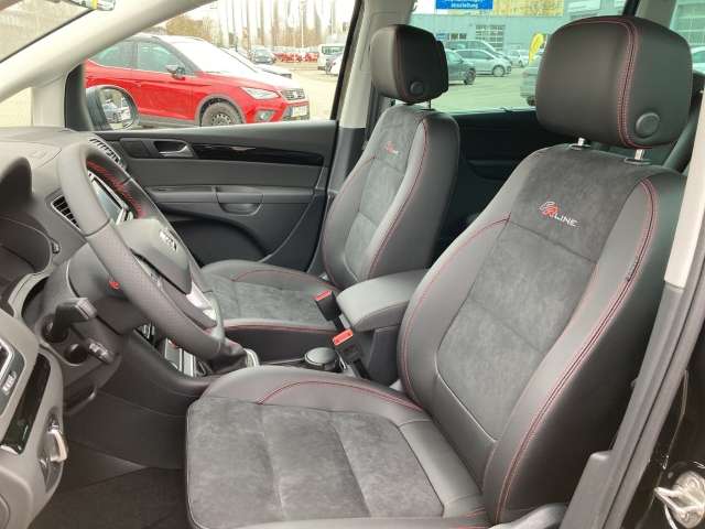 Fahrzeugbild eines SEAT Alhambra