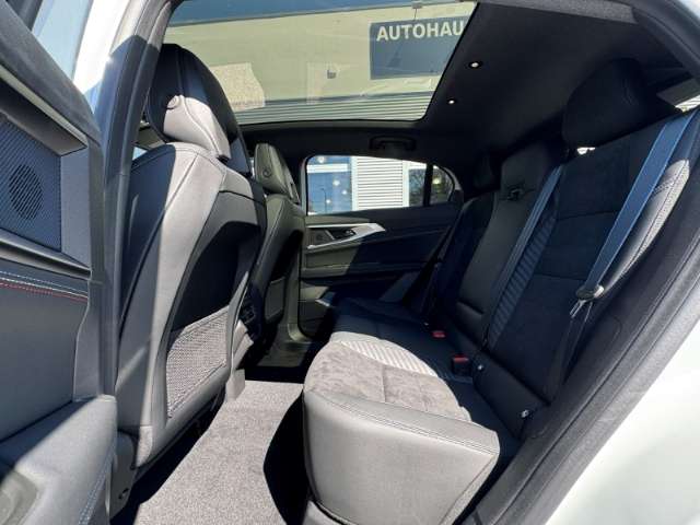 Fahrzeugbild eines Renault Rafale