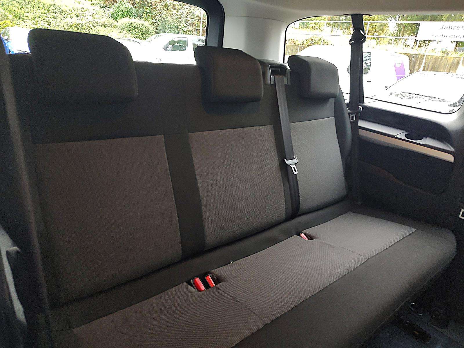 Fahrzeugbild eines Opel Vivaro