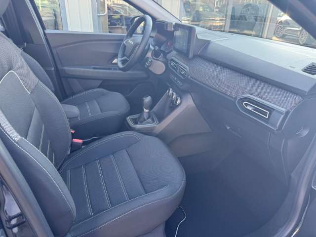 Fahrzeugbild eines Dacia Sandero