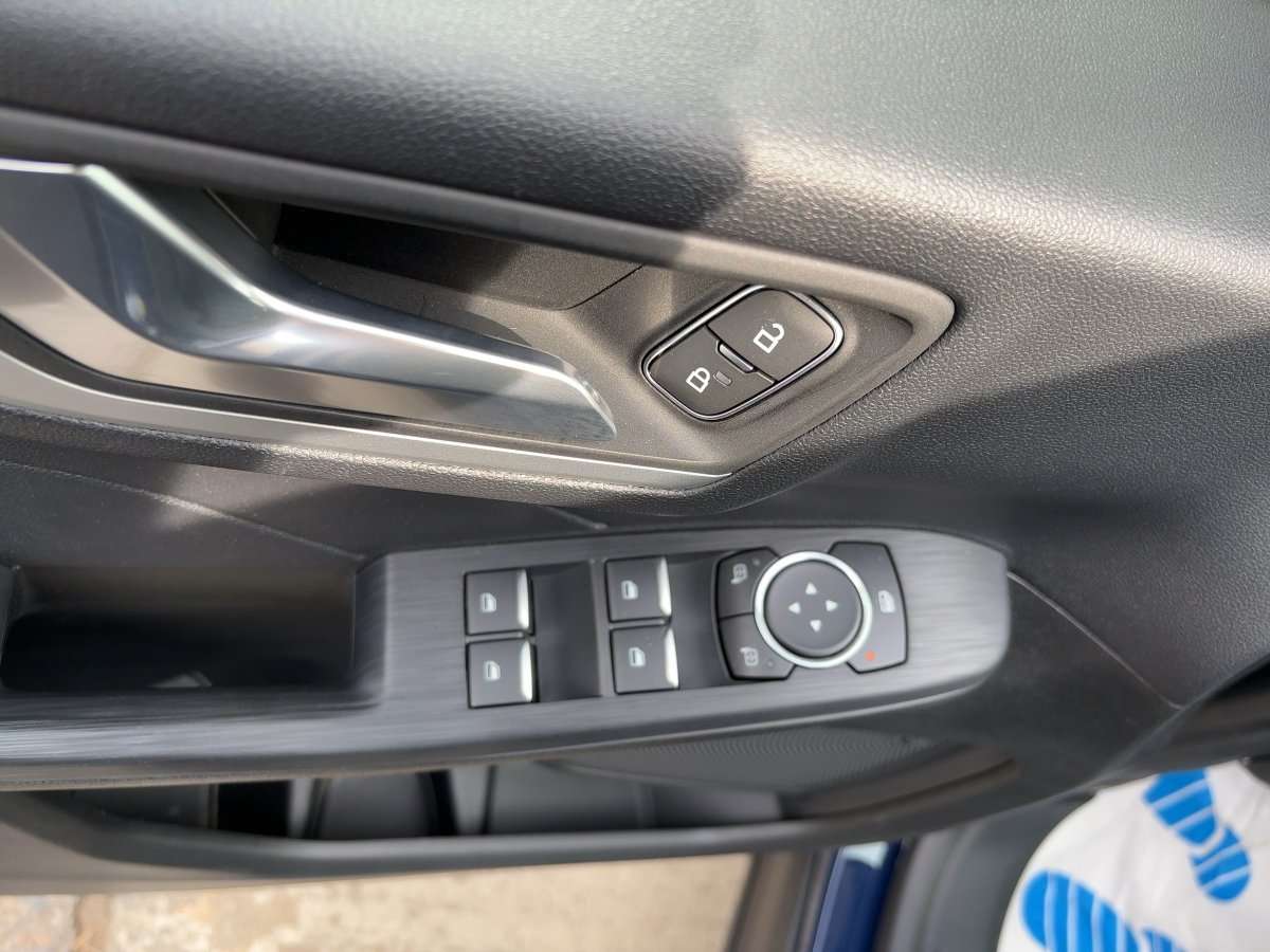 Fahrzeugbild eines Ford Kuga