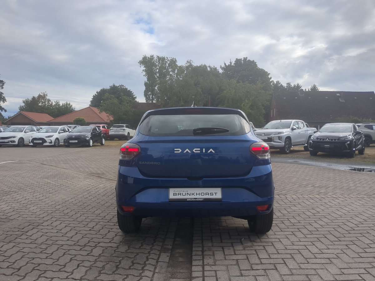 Fahrzeugbild eines Dacia Sandero