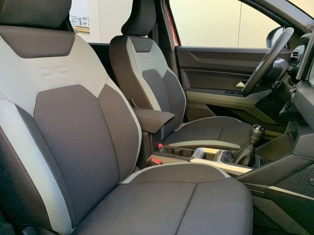 Fahrzeugbild eines Dacia Bigster
