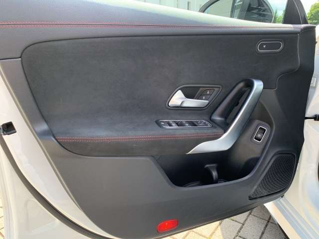 Fahrzeugbild eines Mercedes-Benz CLA