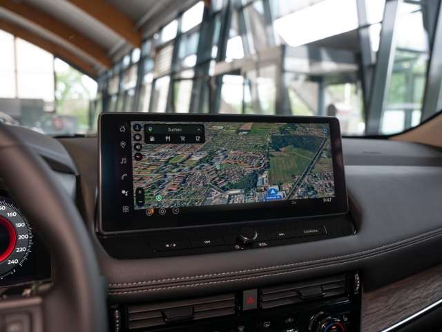 Fahrzeugbild eines Nissan X-TRAIL