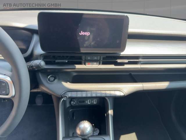 Fahrzeugbild eines Jeep Avenger