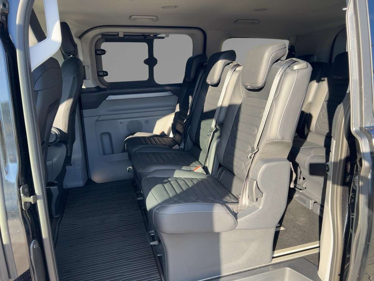 Fahrzeugbild eines Ford Tourneo Custom