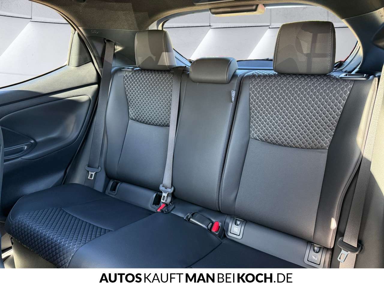 Fahrzeugbild eines Mazda Mazda2 Hybrid