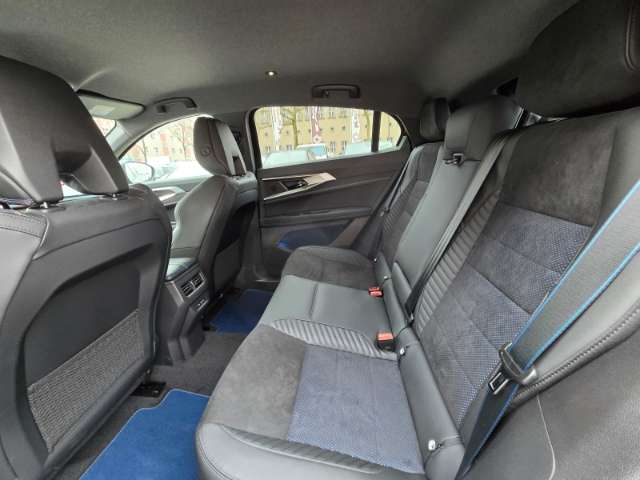 Fahrzeugbild eines Renault Rafale