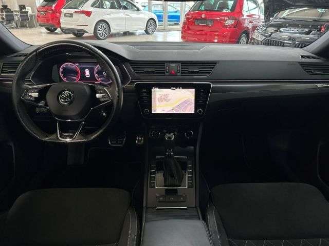 Fahrzeugbild eines Skoda Superb