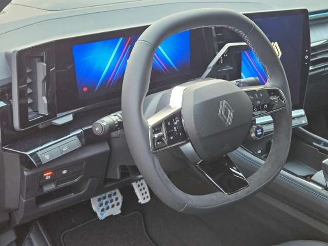 Fahrzeugbild eines Renault Rafale