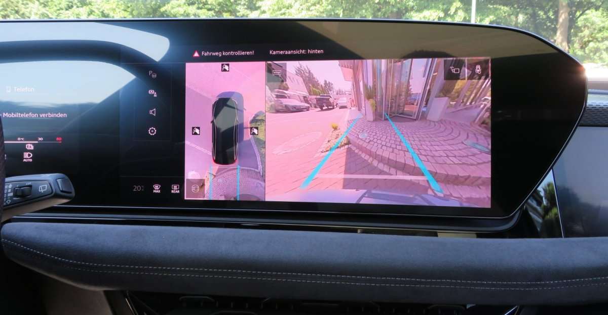 Fahrzeugbild eines Audi A6 e-tron