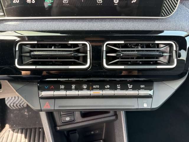 Fahrzeugbild eines Renault 5 E-TECH