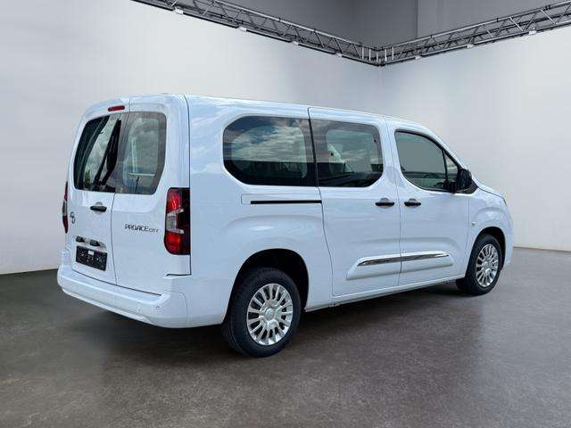 Fahrzeugbild eines Toyota Proace City