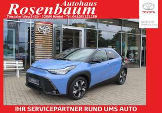 Schräge Frontansicht auf einen Toyota AYGO , freigestellt