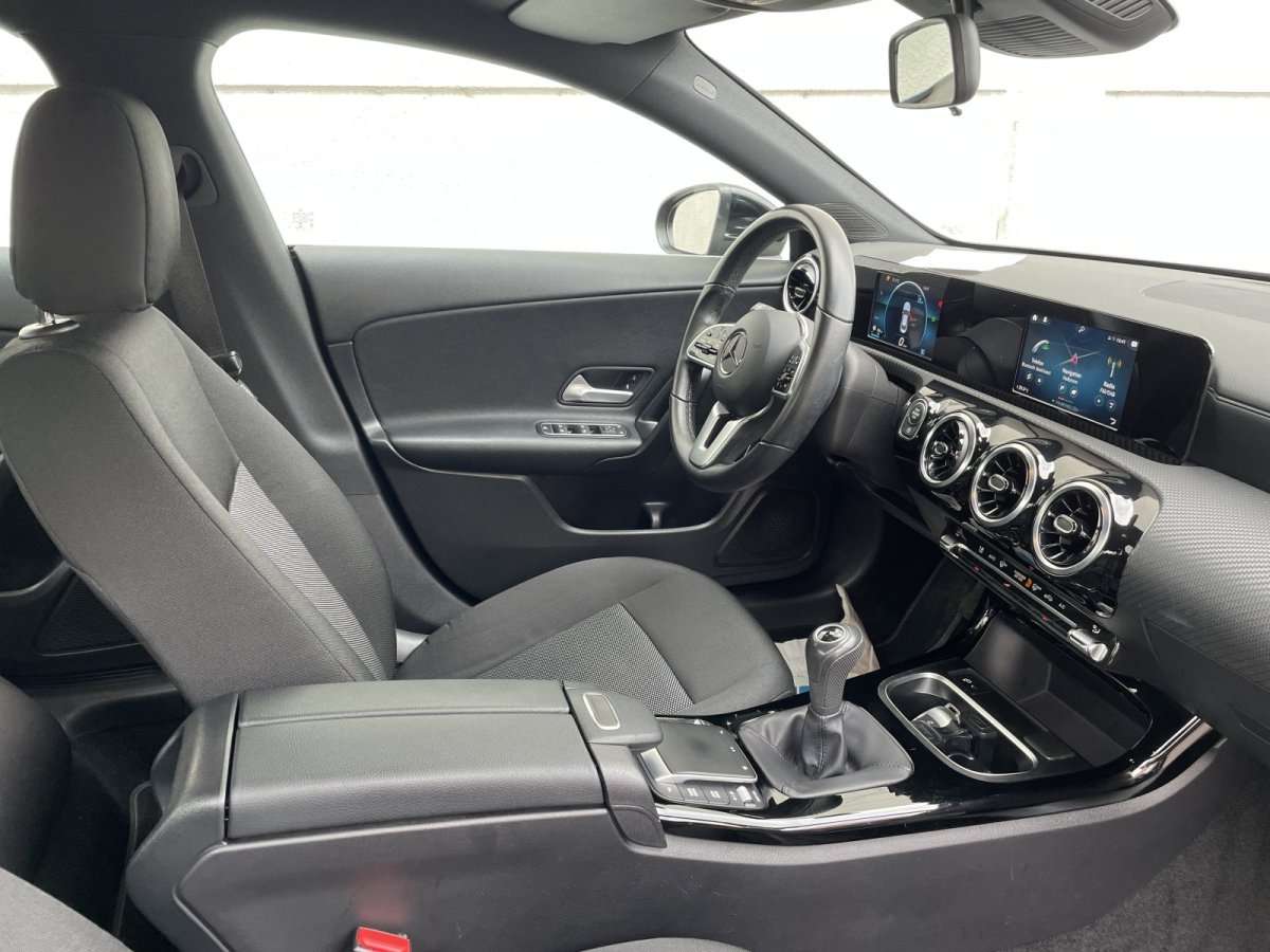 Fahrzeugbild eines Mercedes-Benz CLA