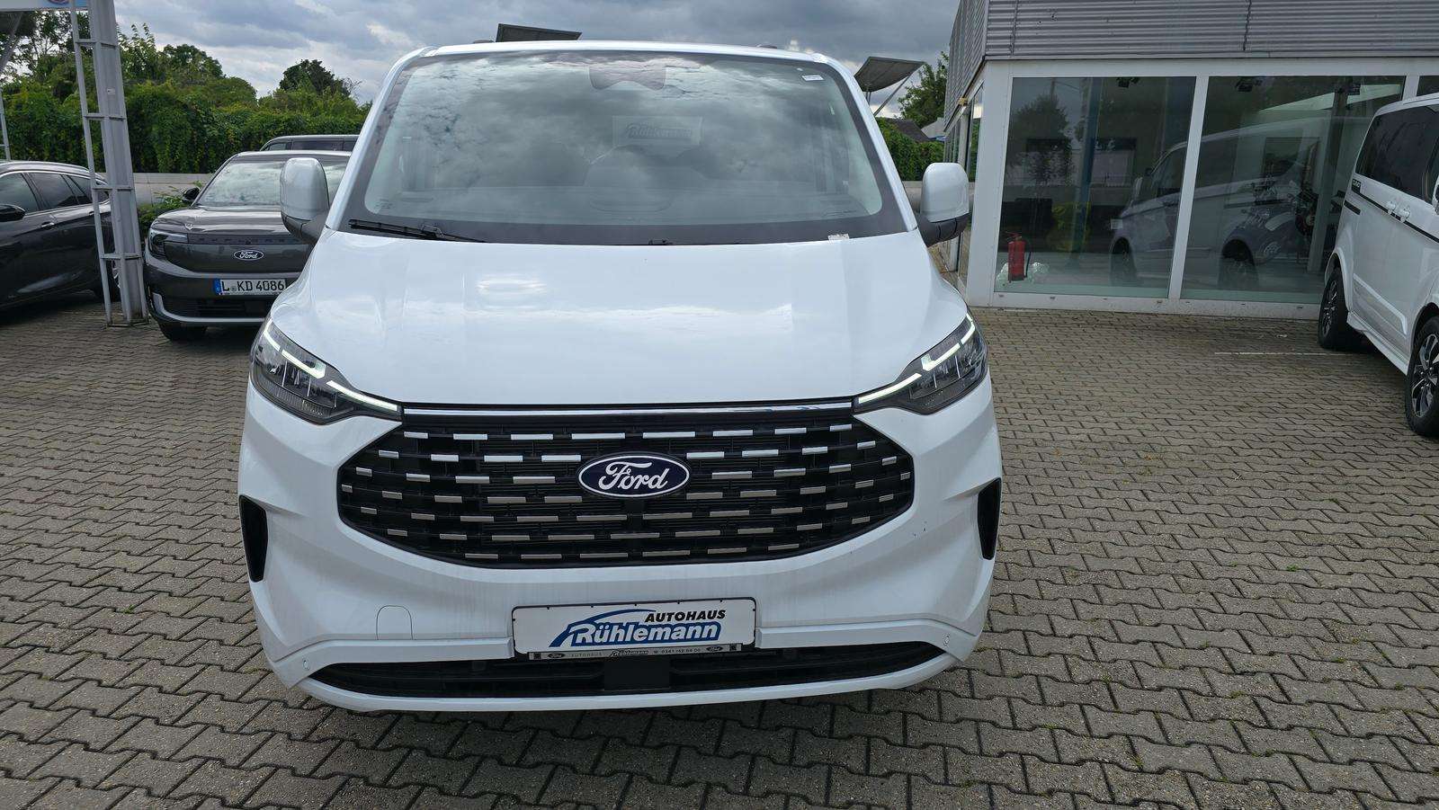 Fahrzeugbild eines Ford Tourneo Custom