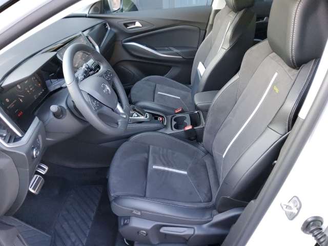 Fahrzeugbild eines Opel Grandland X