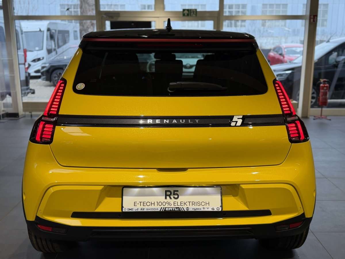 Fahrzeugbild eines Renault 5 E-TECH