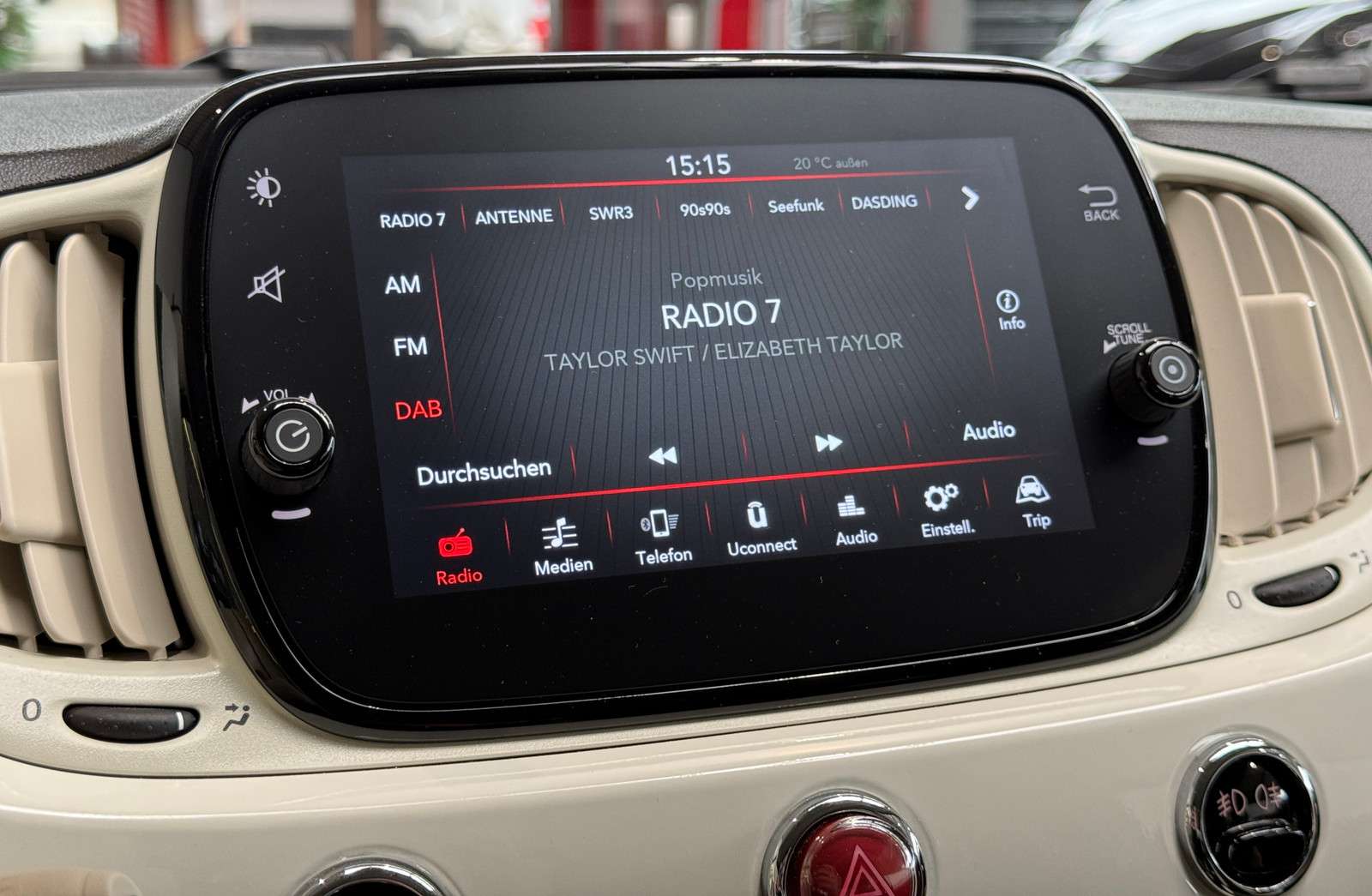 Fahrzeugbild eines Fiat 500