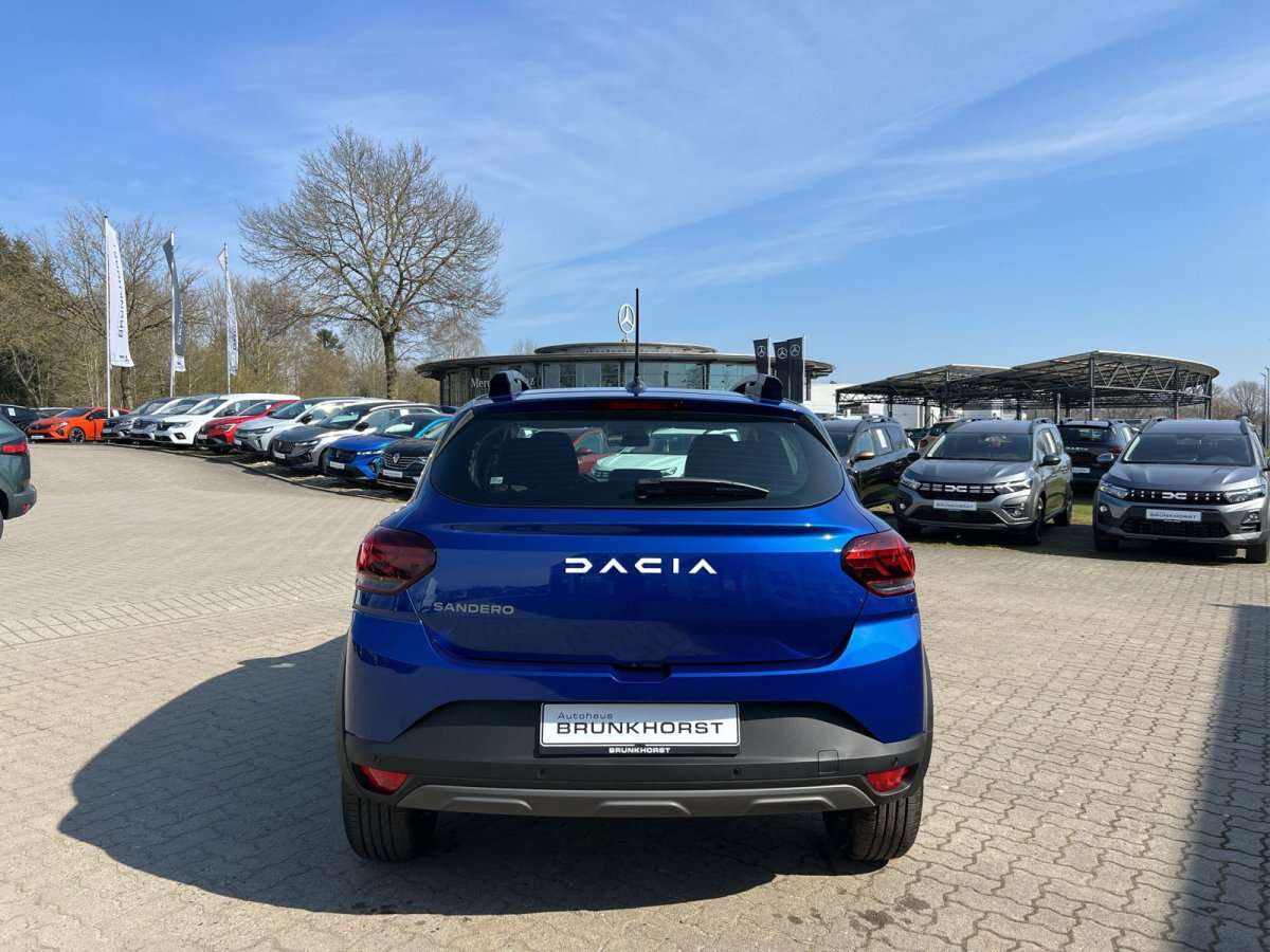 Fahrzeugbild eines Dacia Sandero