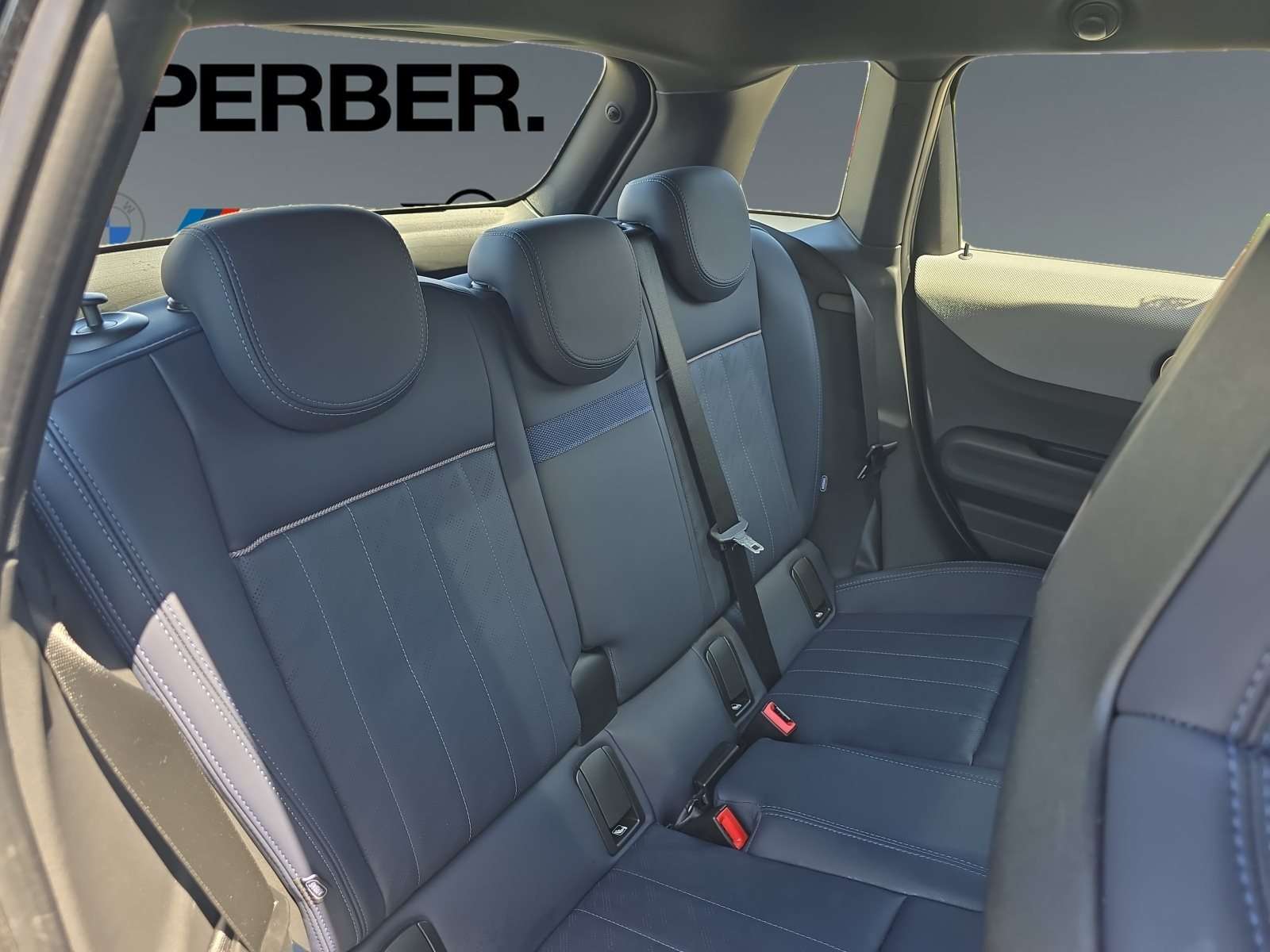 Fahrzeugbild eines MINI COOPER